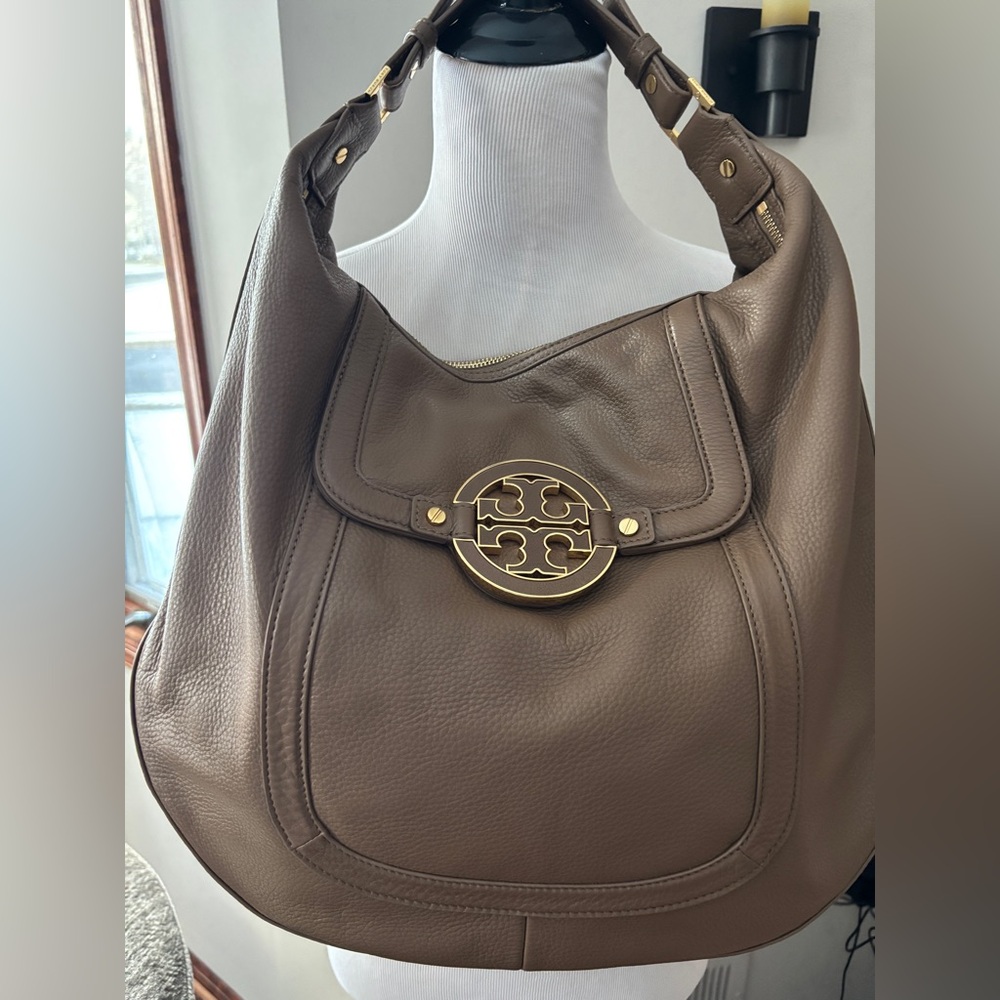 Tory Burch Amanda Hobo Bag